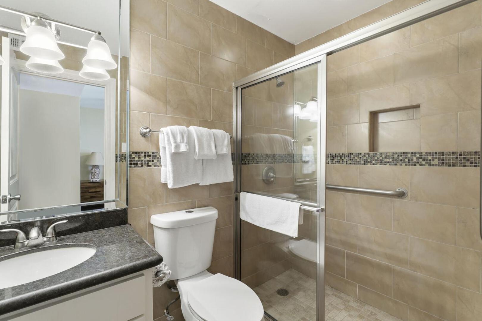 Ground Floor Beachfront Beauty! Steps To The Beach And Pool サウス・パドリー・アイランド 部屋 写真