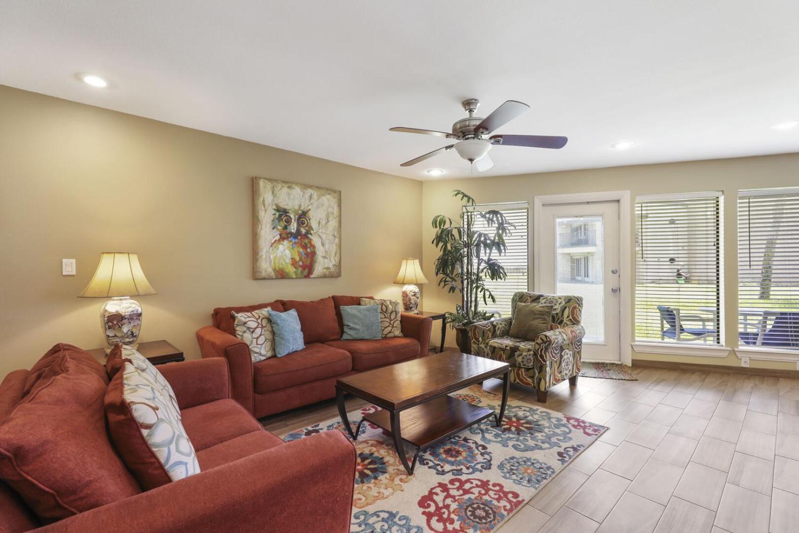 Ground Floor Beachfront Beauty! Steps To The Beach And Pool サウス・パドリー・アイランド 部屋 写真