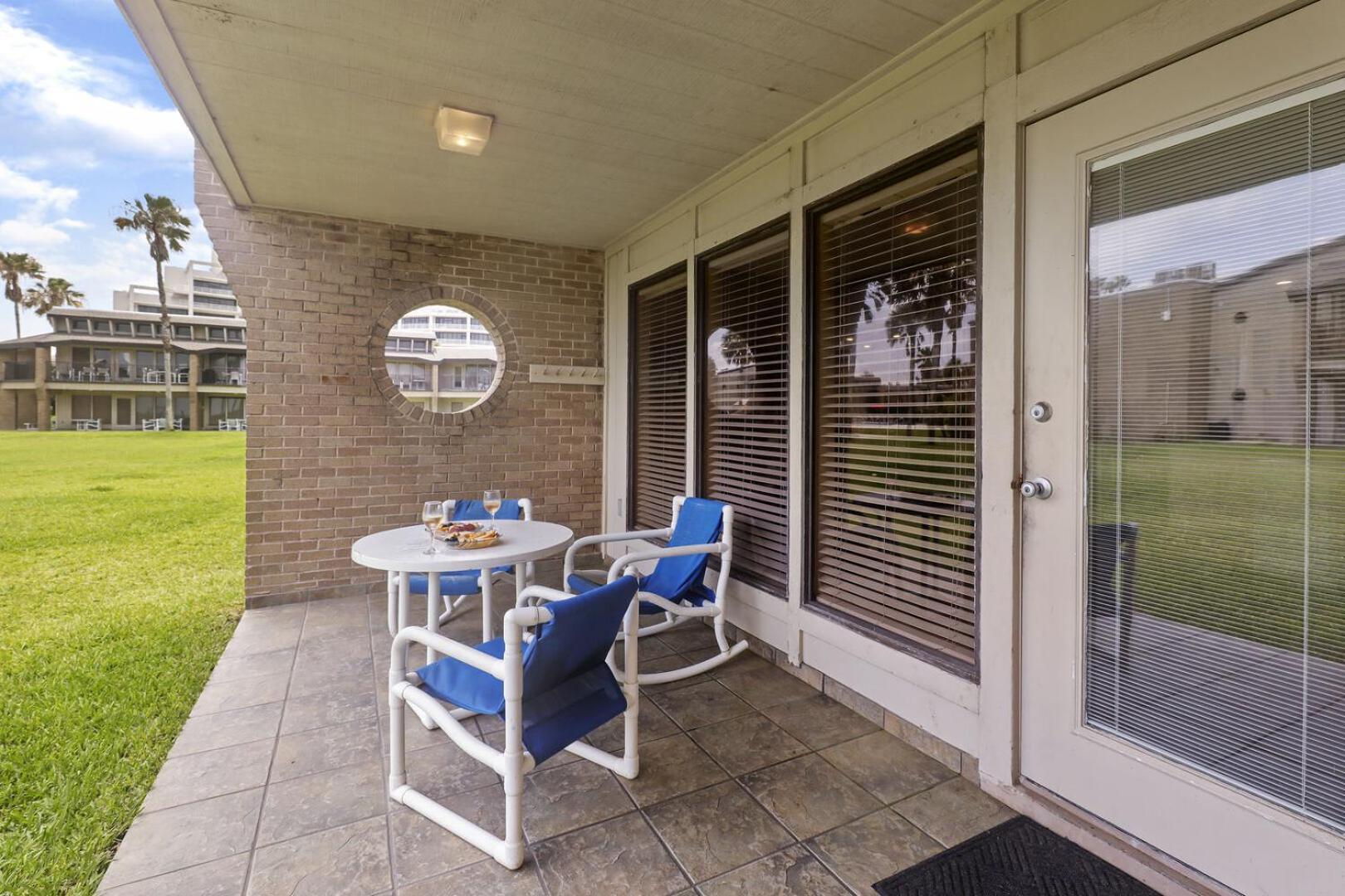 Ground Floor Beachfront Beauty! Steps To The Beach And Pool サウス・パドリー・アイランド 部屋 写真